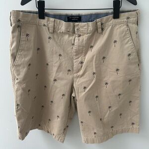 Banana Republic Flat Front Khaki Palm Tree & Sail Boat Shorts(2 pieces)